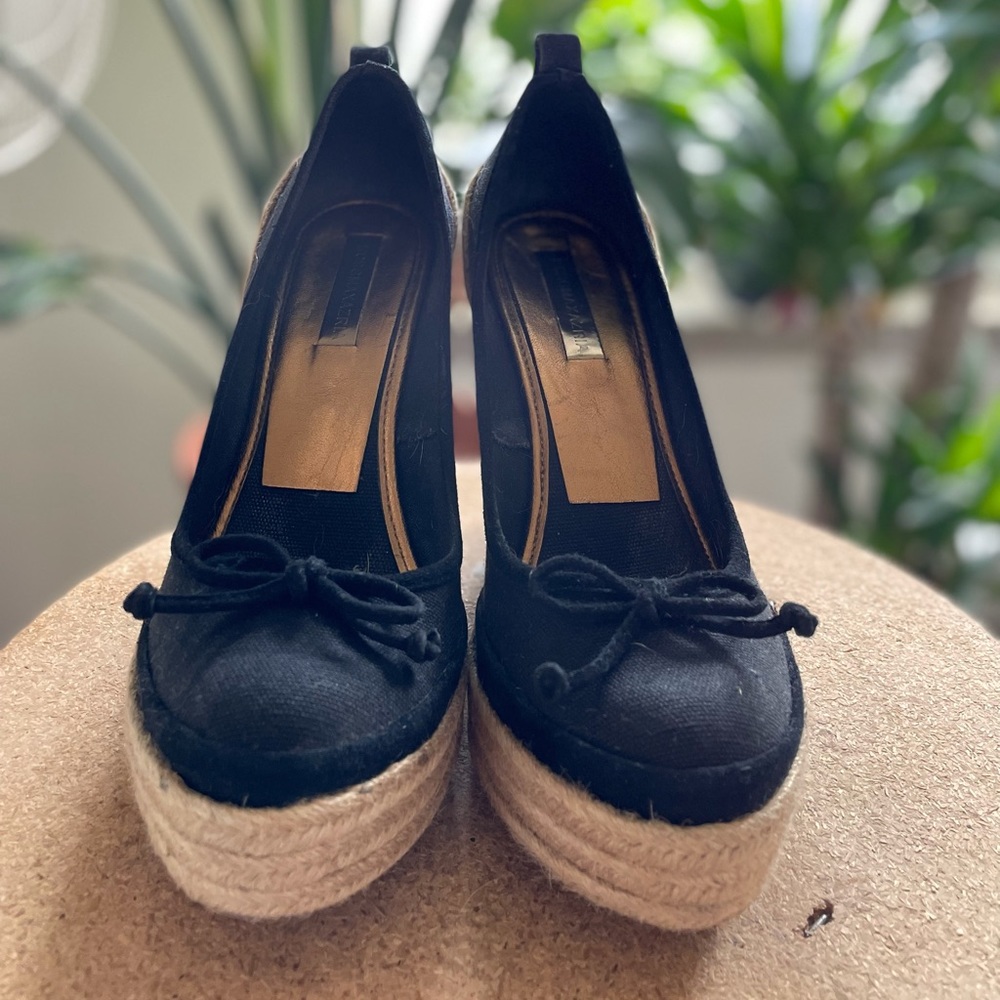 BCBG ESPADRILLES